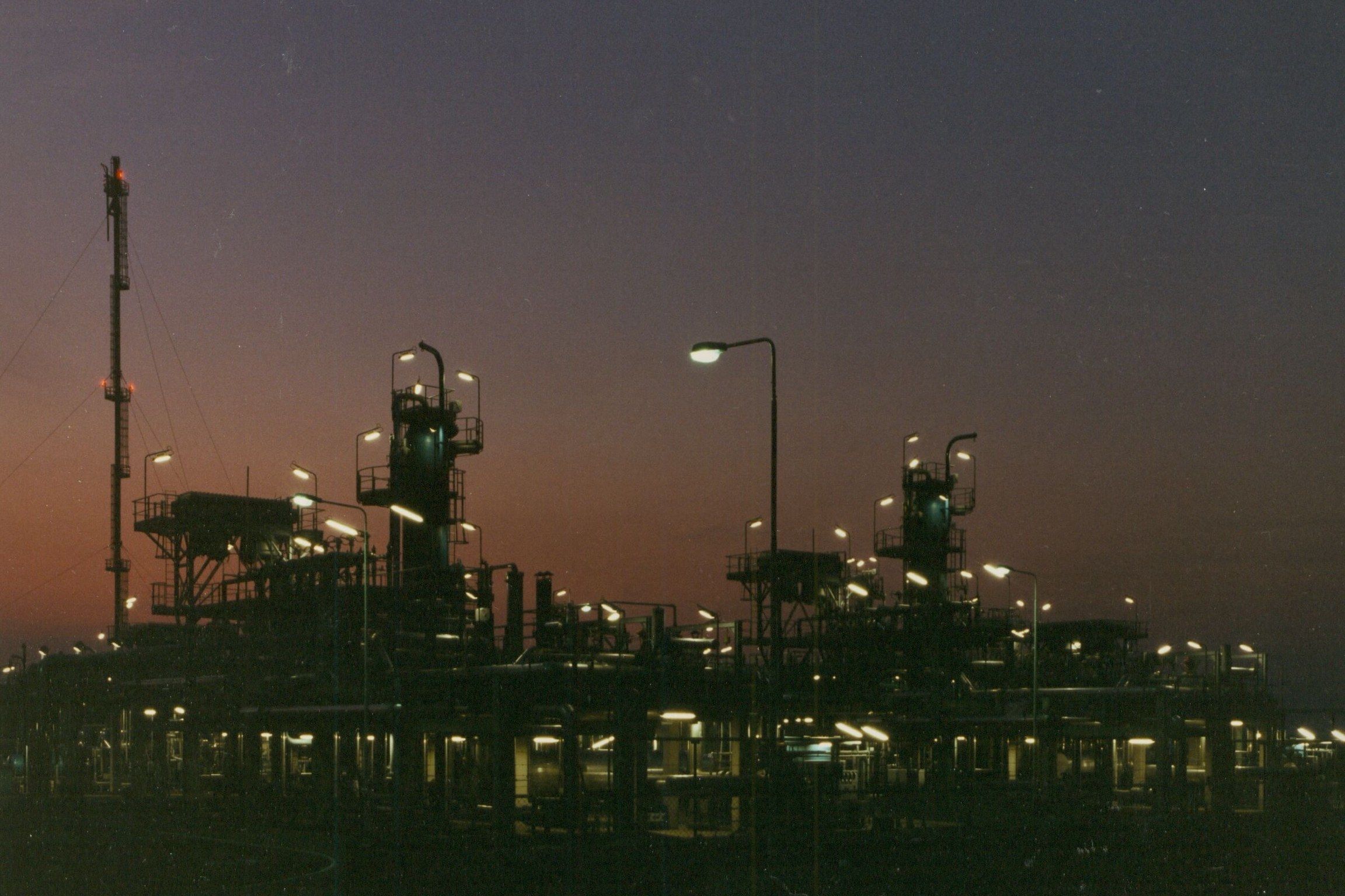 Gasontvangststation Harlingen bij nacht