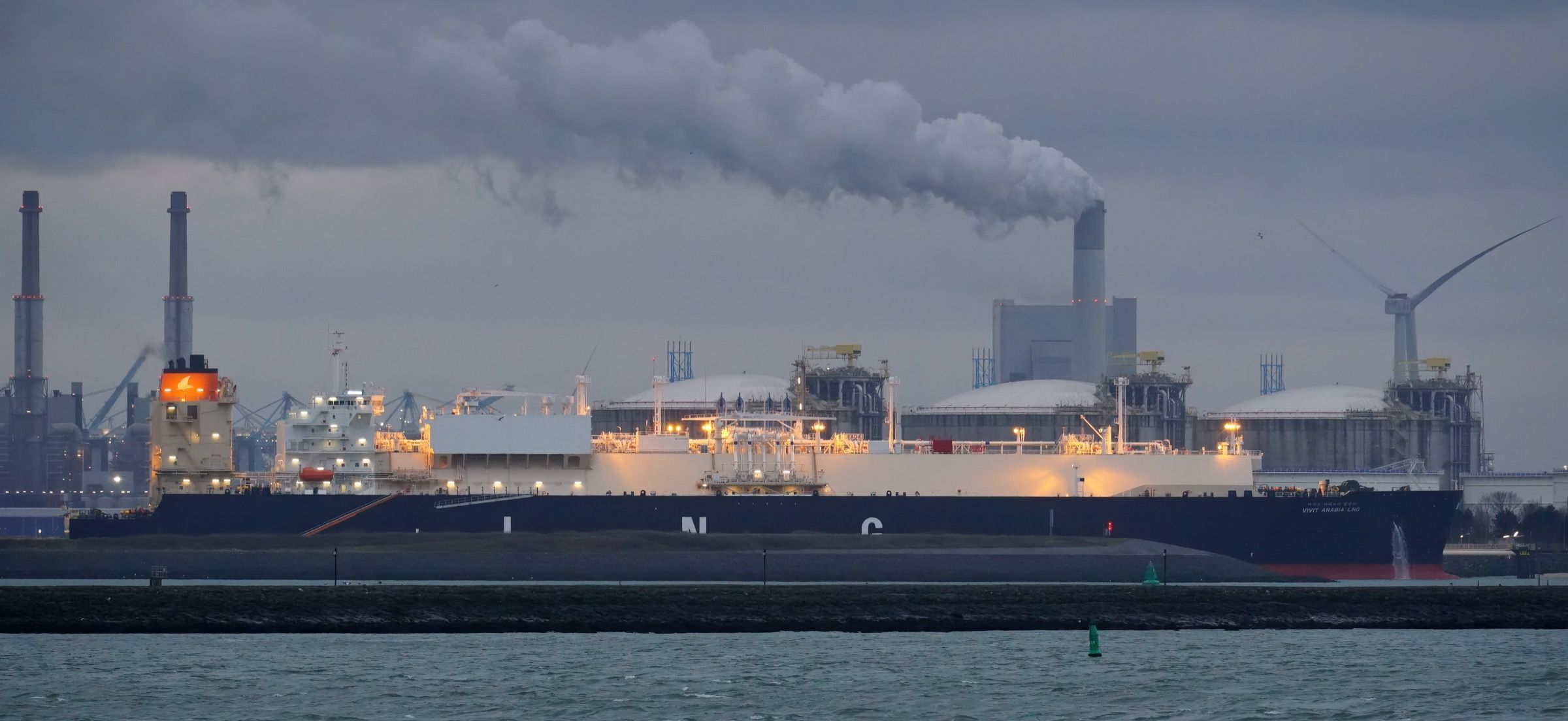 LNG-tanker bij de Gate terminal, Rotterdam